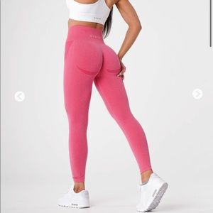 NVGTN: contour leggings